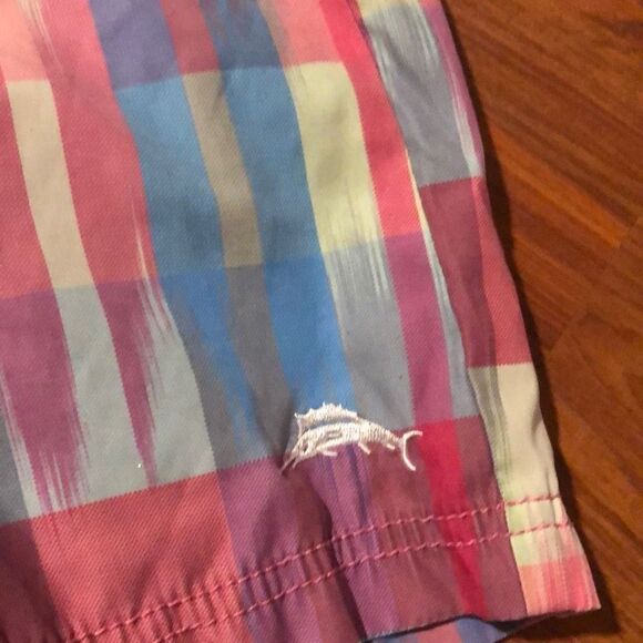 Tommy Bahama Madras boys board shorts with net size M - Picture 5 of 5